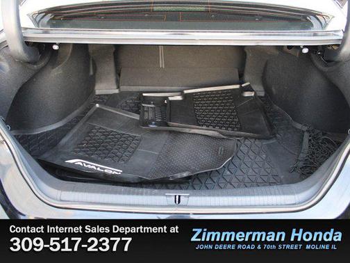 2021 Toyota Avalon Hybrid XSE