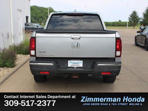 Lunar Silver Metallic 2017 Honda Ridgeline RTL