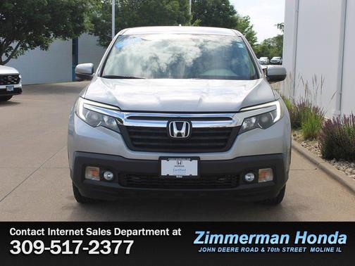 Lunar Silver Metallic 2017 Honda Ridgeline RTL