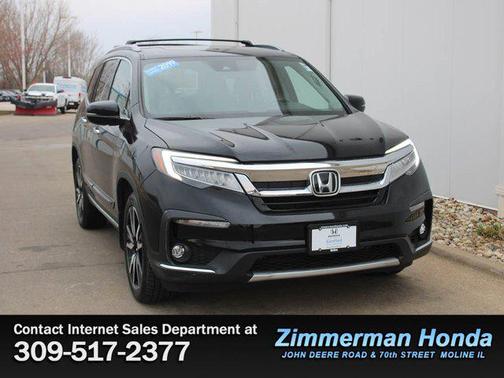 Crystal Black Pearl 2019 Honda Pilot Touring 8-Passenger