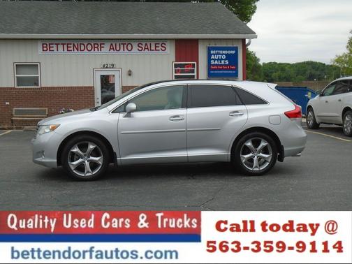 Classic Silver Metallic 2010 Toyota Venza Base