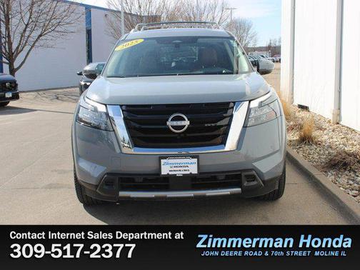 2025 Nissan Pathfinder Platinum 4WD