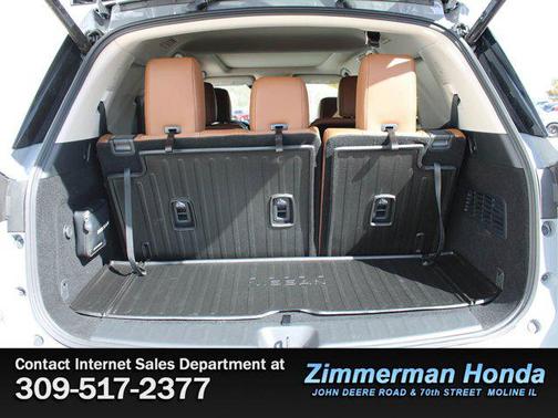 2025 Nissan Pathfinder Platinum 4WD