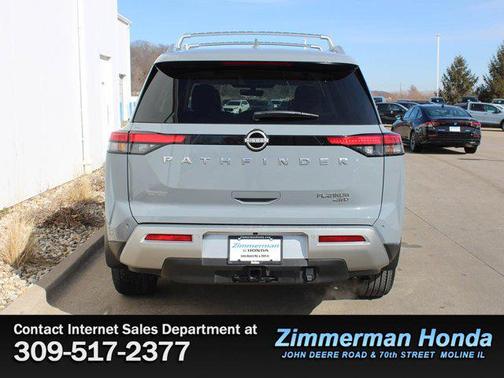 2025 Nissan Pathfinder Platinum 4WD