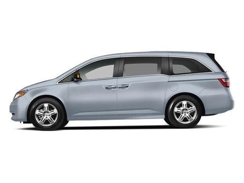 White Diamond Pearl 2013 Honda Odyssey