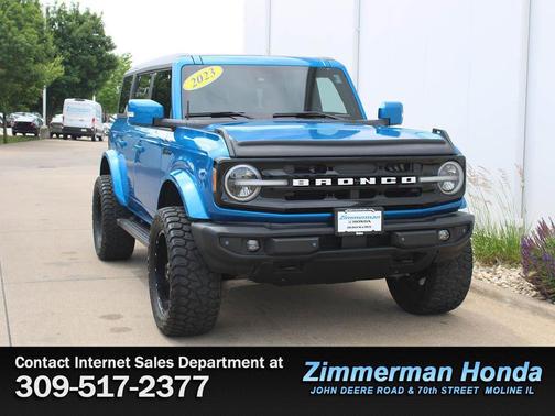 Velocity Blue Metallic 2023 Ford Bronco Outer Banks