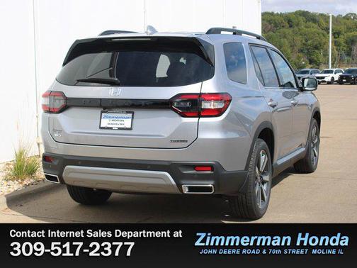2025 Honda Pilot Touring 8-Passenger
