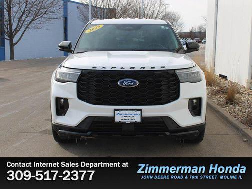 2025 Ford Explorer ST-Line