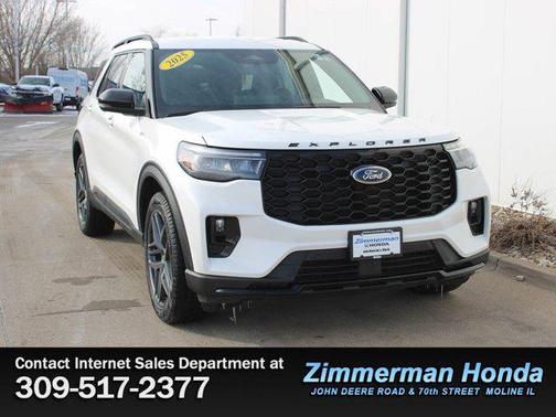 2025 Ford Explorer ST-Line