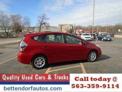2013 Toyota Prius v Three