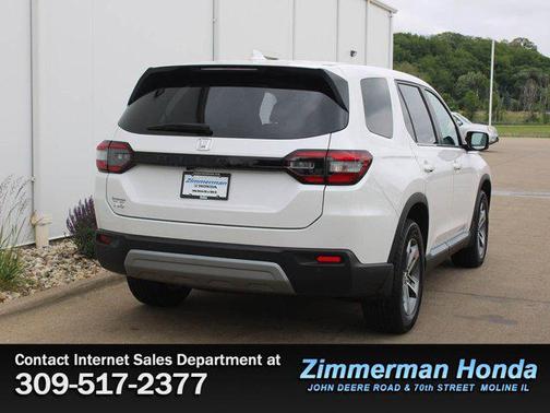Platinum White Pearl 2023 Honda Pilot AWD EX-L 8 Passenger