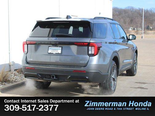 2025 Ford Explorer ST-Line