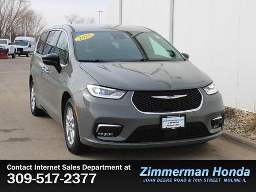 2025 Chrysler Pacifica L