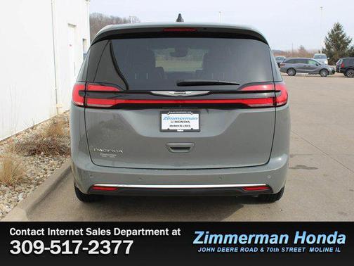 2025 Chrysler Pacifica L