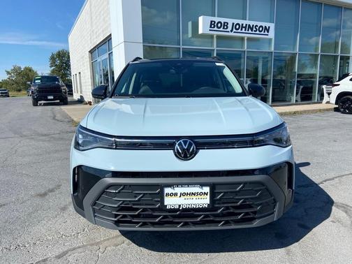 2025 Volkswagen Taos 1.5T SE Black