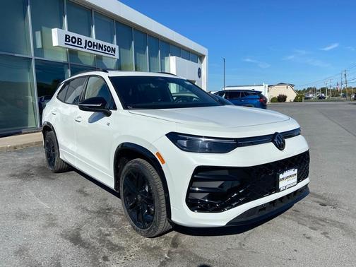 2025 Volkswagen Tiguan 2.0T SE R-Line Black