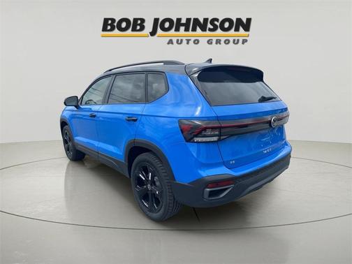 2025 Volkswagen Taos 1.5T SE Black