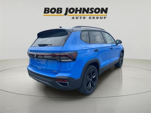 2025 Volkswagen Taos 1.5T SE Black