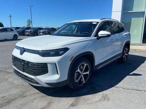 2025 Volkswagen Tiguan 2.0T SE