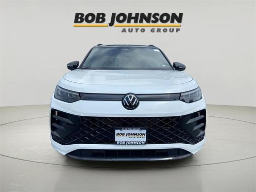 2025 Volkswagen Tiguan 2.0T SE R-Line Black