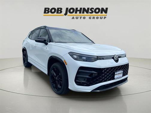 2025 Volkswagen Tiguan 2.0T SE R-Line Black