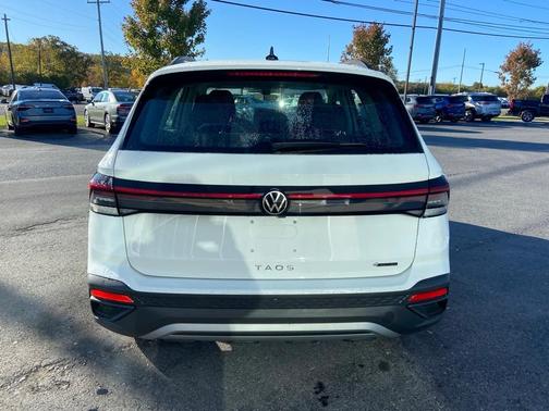 2025 Volkswagen Taos 1.5T S