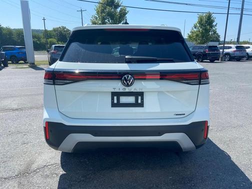 2025 Volkswagen Tiguan 2.0T S