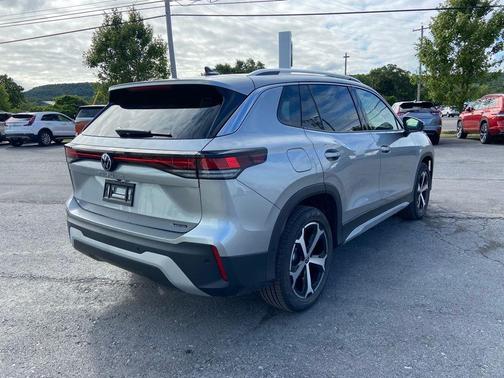 2025 Volkswagen Tiguan 2.0T SE