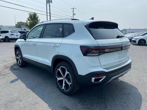 2025 Volkswagen Taos 1.5T SEL