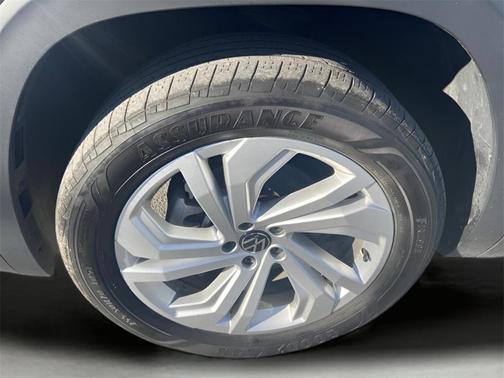 2023 Volkswagen Atlas 3.6L SE w/Technology