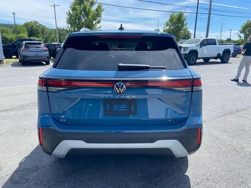 2025 Volkswagen Tiguan 2.0T SE