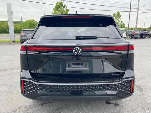 2025 Volkswagen Tiguan 2.0T SE R-Line Black