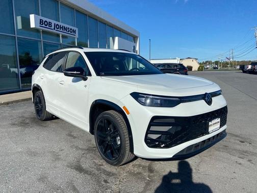 2025 Volkswagen Tiguan 2.0T SE R-Line Black