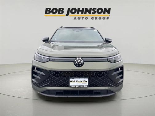 2025 Volkswagen Tiguan 2.0T SE R-Line Black