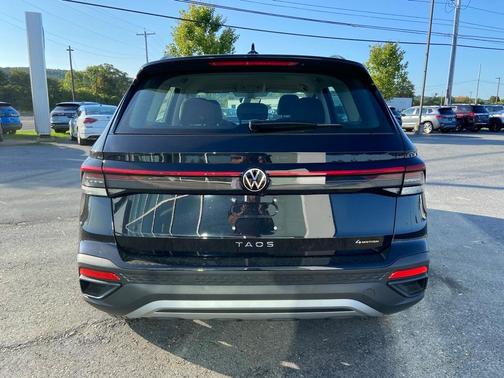 2025 Volkswagen Taos 1.5T S