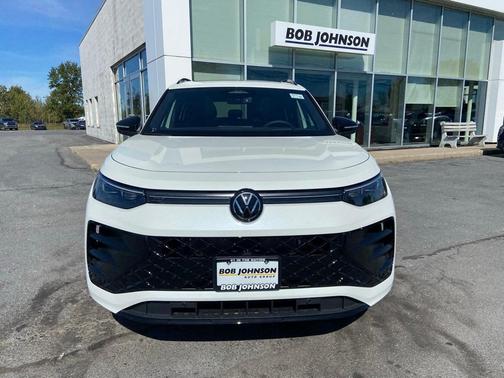 2025 Volkswagen Tiguan 2.0T SE R-Line Black