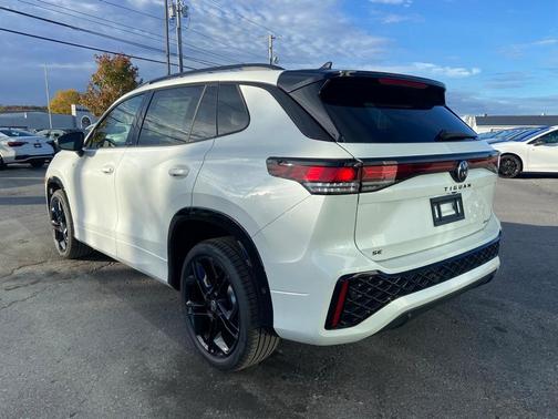 2025 Volkswagen Tiguan 2.0T SE R-Line Black