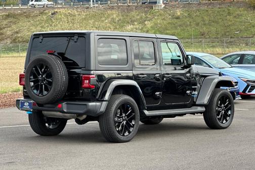 2022 Jeep Wrangler Unlimited 4xe Sahara