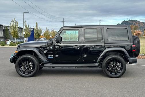 2022 Jeep Wrangler Unlimited 4xe Sahara