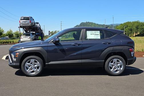 2025 Hyundai KONA SE