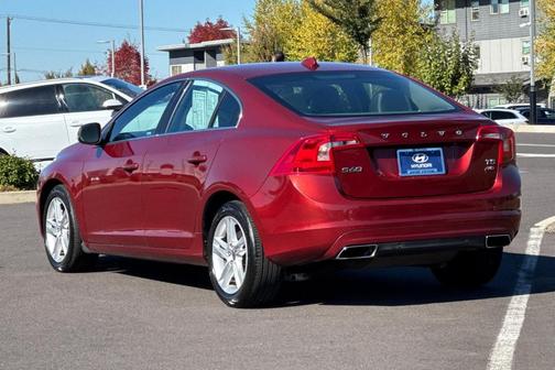 2015 Volvo S60 T5 Premier Plus