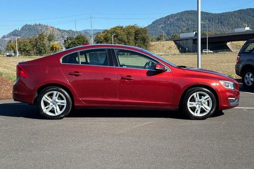 2015 Volvo S60 T5 Premier Plus