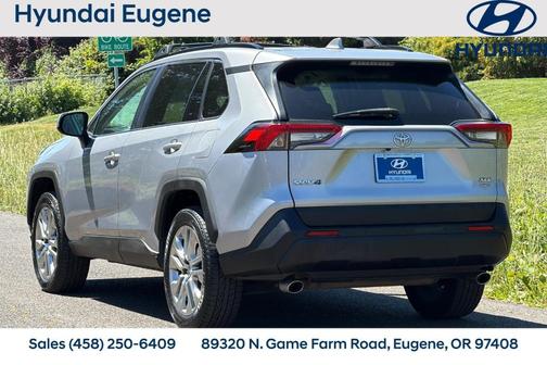 Silver Sky Metallic 2021 Toyota RAV4 XLE Premium