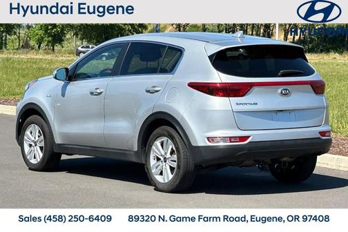Sparkling Silver 2017 Kia Sportage LX