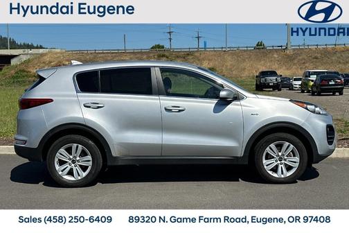 Sparkling Silver 2017 Kia Sportage LX