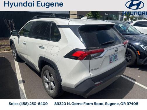 White 2019 Toyota RAV4 Hybrid Limited