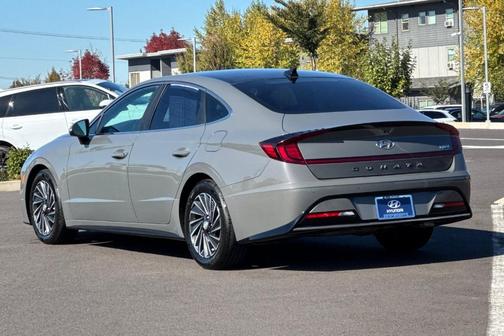 2020 Hyundai SONATA Hybrid Limited