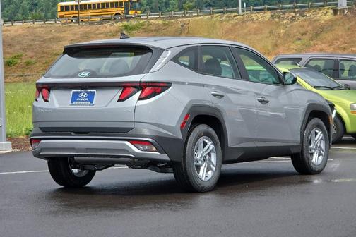 2025 Hyundai TUCSON SE