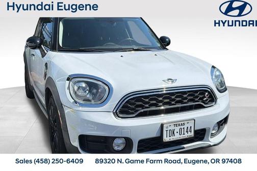 Light White 2017 MINI Countryman Cooper S