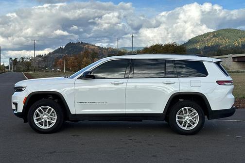 2023 Jeep Grand Cherokee L Laredo